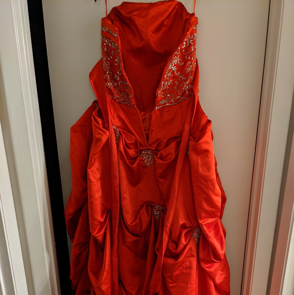 Stunning prom/sweet 16 dress